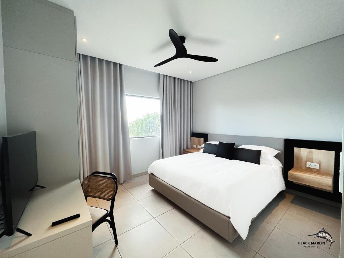 Black Marlin Apartments Pereybere Beach Kültér fotó